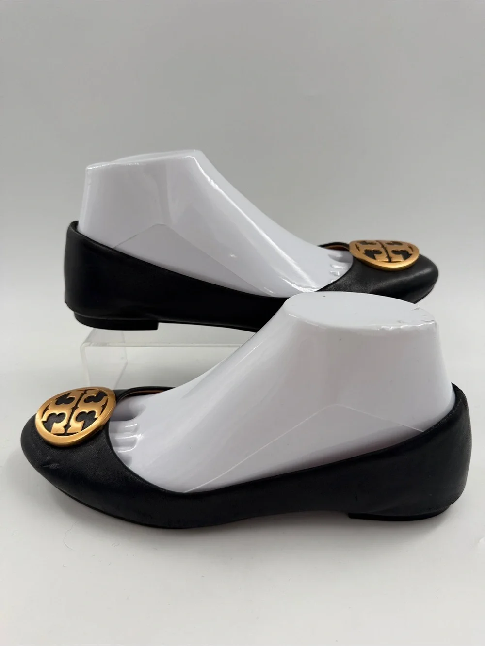 Tory Burch Benton Ballet Flats Black Nappa Leather Size 7.0 Gold Logo Medallion